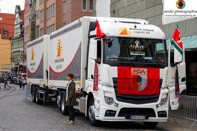 FCA-Fan-Feier auf dem Rathausplatz Augsburg - Foto: Michael Ortner - http://www.ichmagaugsburg.de