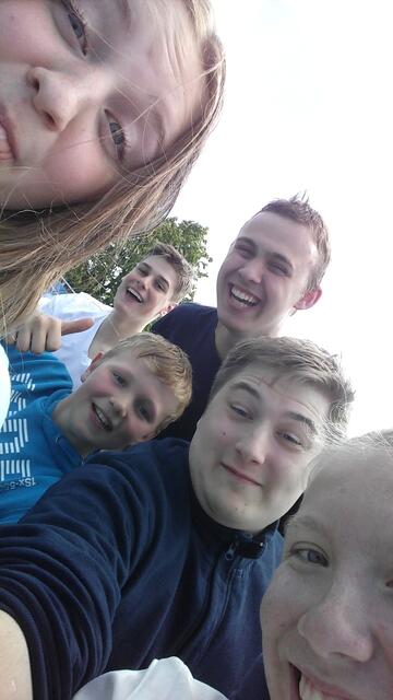 Ein Selfie am höchsten Punkt der Wildwasserbahn