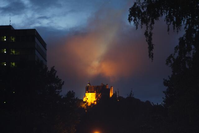 Gewitterwolken über das Marburger Schloß