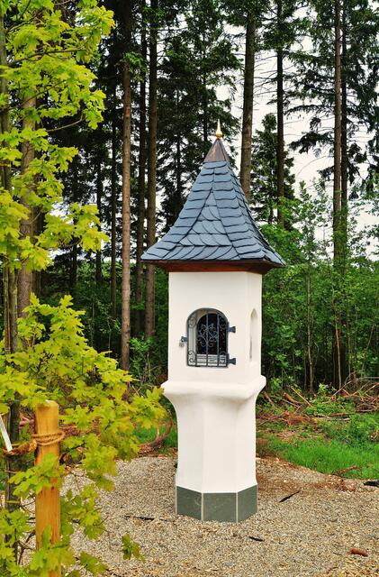 Eine "kleine Kapelle" zum Innehalten im Vorgarten