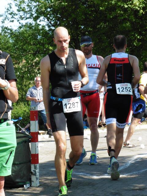 Dennis Eick (ETSV Haste) schafft auch die letzten 10 k.