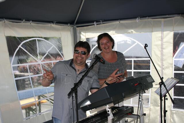 Garanten für gute Stimmung beim Biker-Fest: Das Aartal-Duo. | Foto: Christof Hermann