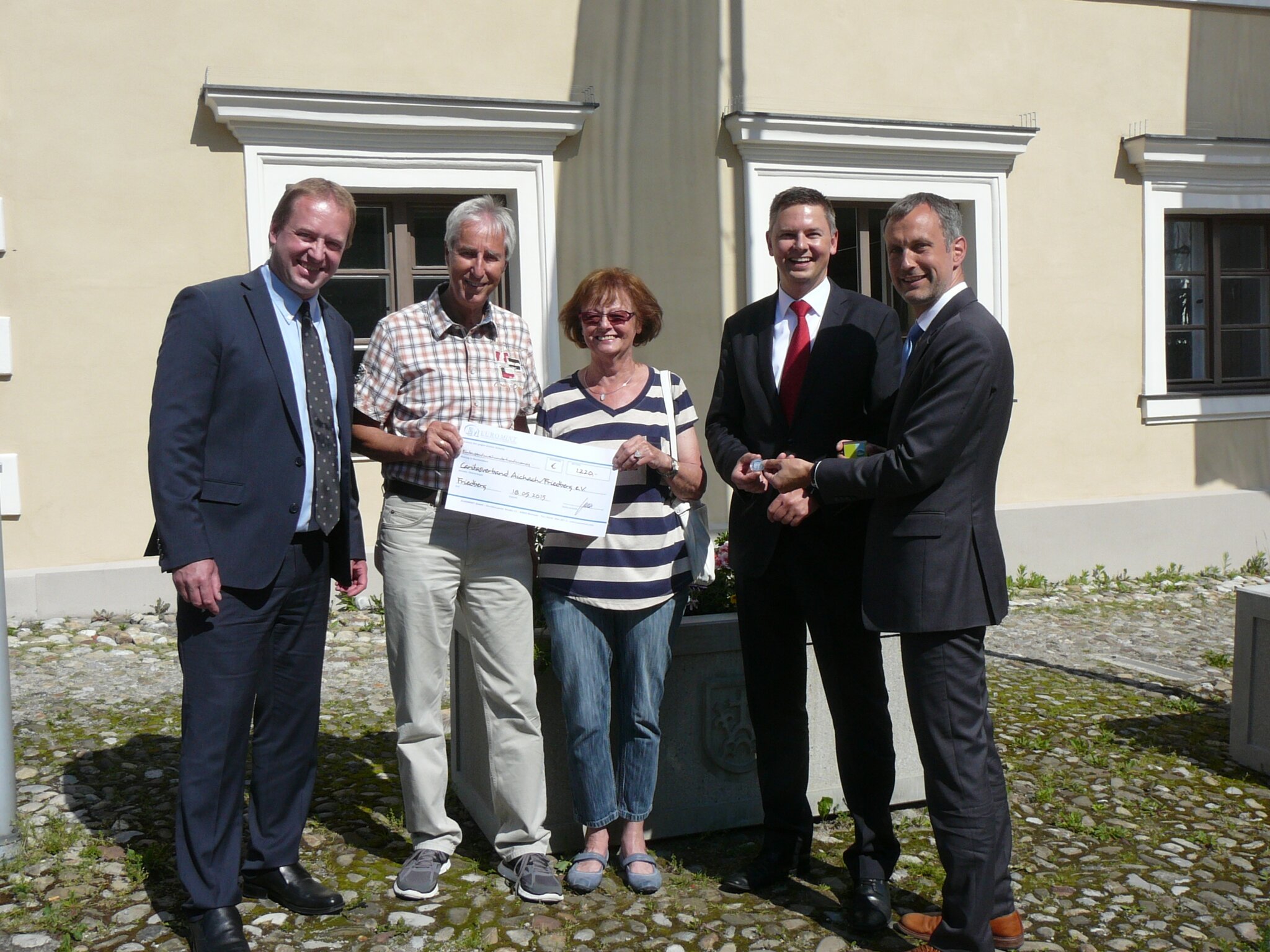 Medaillen-Geldsegen für Friedberger Tafel - Friedberg