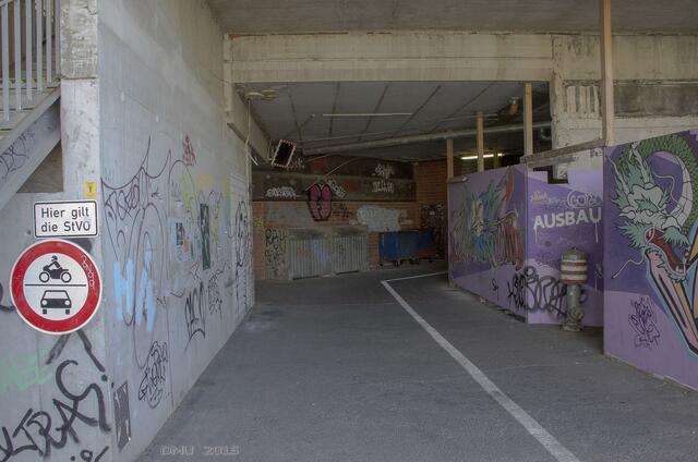 Durchgang von der Ihme zur Blumenauer Str. Achtung, hier gilt die StVO! ;-)