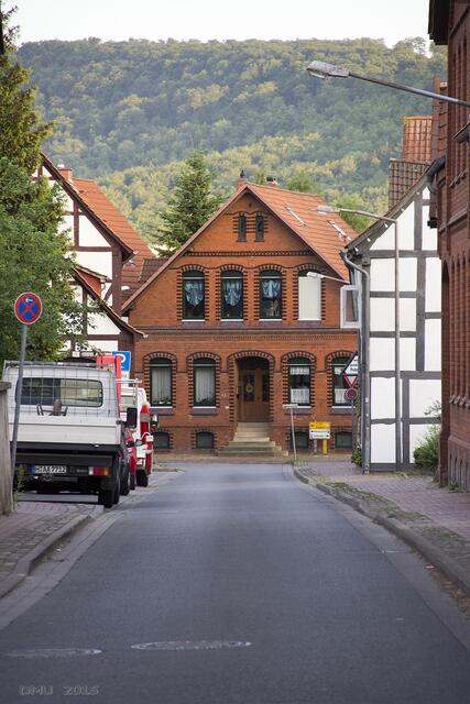 Blick auf eins der von Conrad Wilhelm Hase erbauten Backsteinhäuser in der Echternstr.