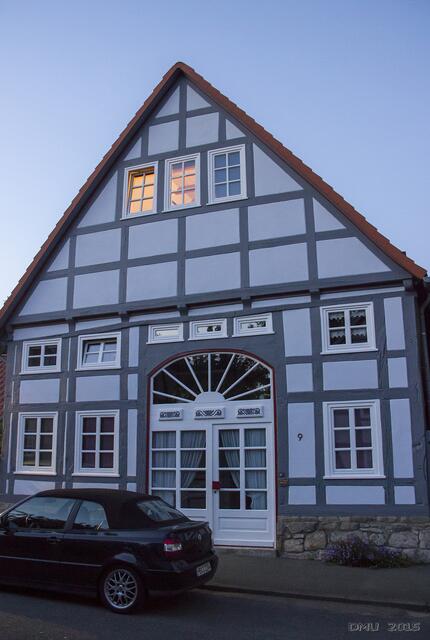 Auch über dieses Haus wusste Heinerich eine Anekdote zu erzählen, das würde aber hier zu weit führen.