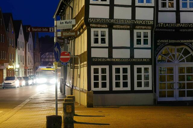 Am Markt, Blick in die Burgstraße, am Peterschen Haus vorbei.