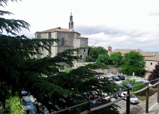 Blick von der Mauer auf San Esteban
