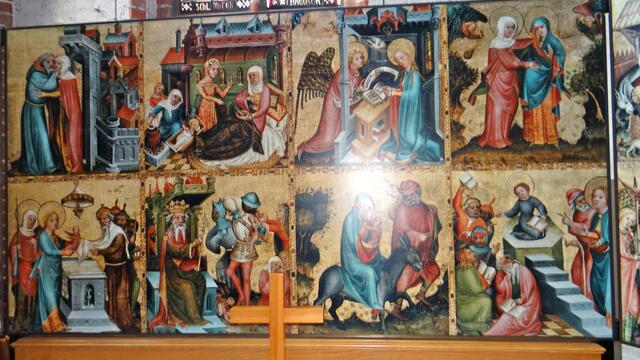 Marienaltar in St. Petri in Buxtehude. Der Altar stammt aus dem Umkreis von Betram von Minden um 1410. Er zeigt auf 18 Bildern das Leben Mariens. Dieser Ausschnitt zeigt oben folgende Szenen: Begegnung von Joachim und Anna, der Eltern von Maria, Maria als Strickerin, Verkündigung durch den Engel Gabriel, Begegnung von Elisabeth und Maria; unten: Beschneidung Jesu, Befehl des Herodes, Flucht nach Ägypten, Jesus lehrt als 12jähriger im Tempel.