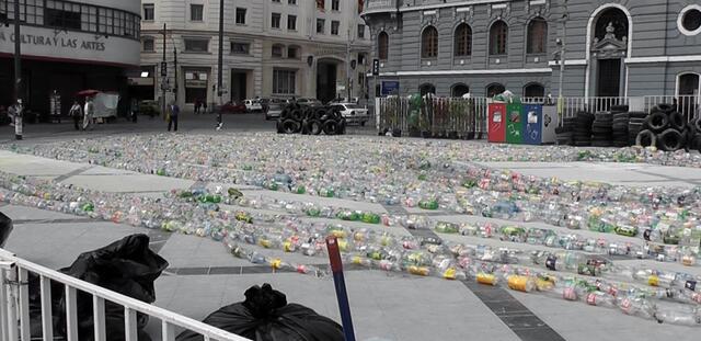 Demo gegen Plastikmüll vor dem Marineministerium in Valparaiso/Chile