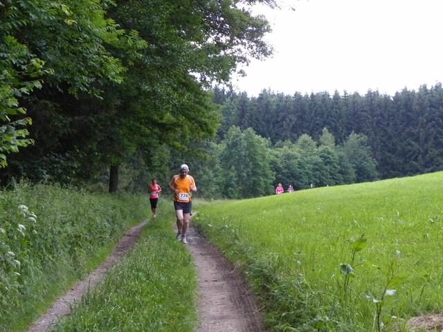 Spurwechsel zum Überholen erlaubt