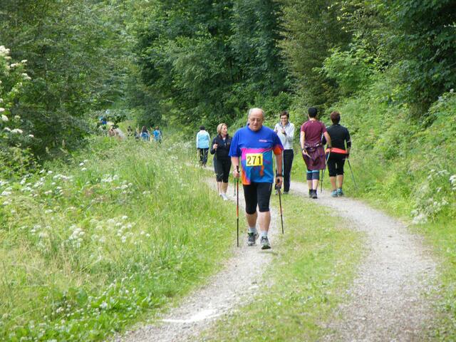 Der Walking-Treff-Leiter der Gastgeber: Fritz Isser