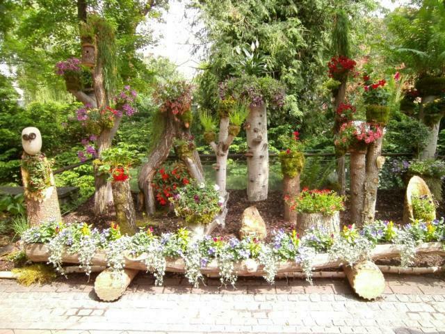Blumenlust 2015 - Das detailverliebte "Baumgärtle" haben die Boule-Freunde und der Kochverein Bad Wörishofen zusammen kreiert.