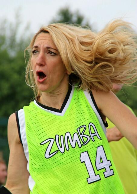 Zumba-Fitness-Party mit Claudia Thiele – Stadtwette und Sportabzeichen-Fest im Herrenwaldstadion (24.06.2015) | Foto: Sören-Helge Zaschke