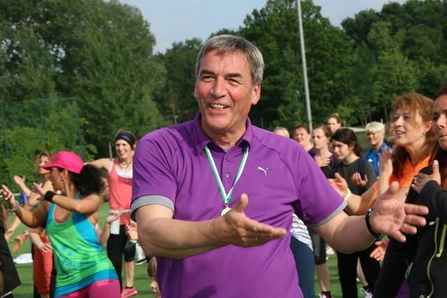 Zumba-Fitness-Party mit Claudia Thiele – Stadtwette und Sportabzeichen-Fest im Herrenwaldstadion (24.06.2015) | Foto: Sören-Helge Zaschke