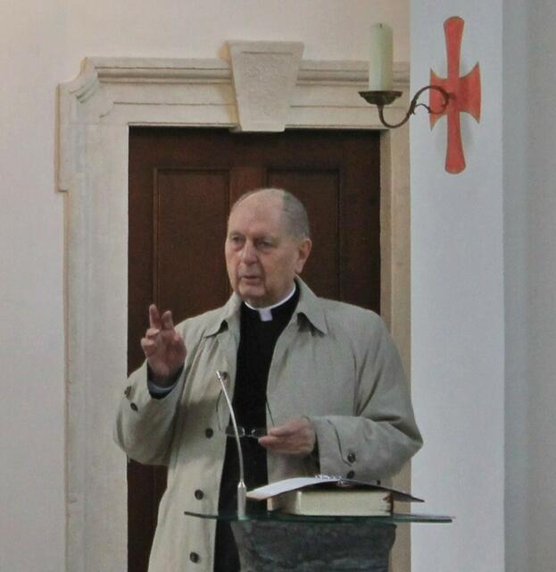 Bischöflicher Geistlicher Rat und Pfarrer i.R. Ulrich Wittek konnte am 23. Juni 2015 seinen 80. Geburtstag gemeinsam mit zahlreichen Mitgliedern seiner ehemaligen Pfarrei Anzefahr feiern.