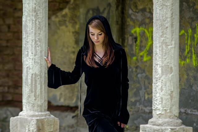 Zur Rettung des Kloster der Barmherzigen Schwestern in Eger/Cheb | Foto: SCHWARZE-art-PHOTOGRAPHIE | Aus dem Shooting mit  Juliane Pietsch