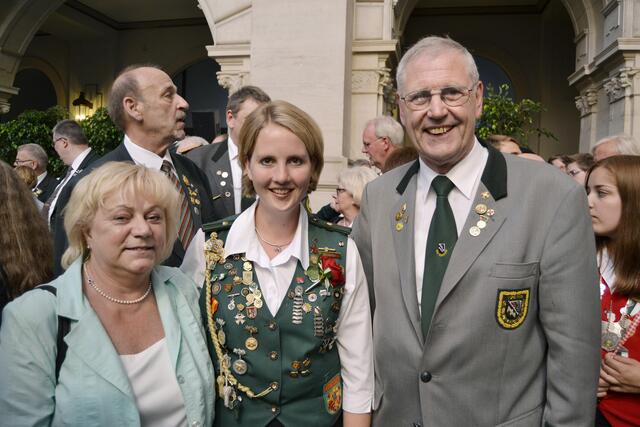 Siegrid Becker, Landeskönigin C. Wiebe, Werner Bösche, Präsident KSV Burgdorf
