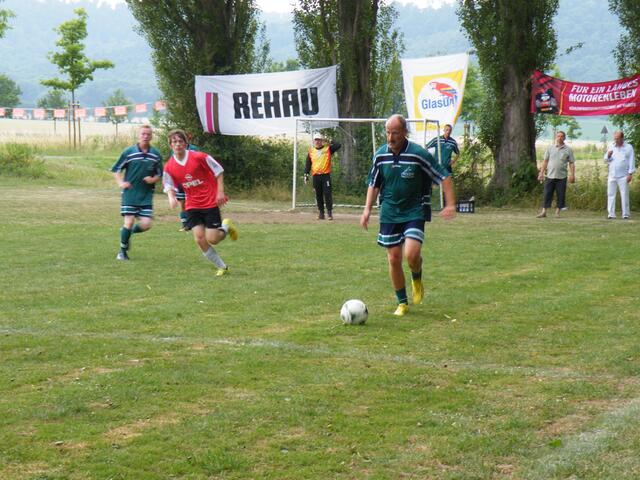 33. Heiko Bauer am Ball.