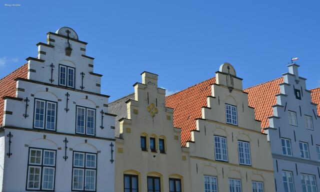 Treppengiebel-Ensemble am Marktplatz Friedrichstadts (Foto: Katja Woidtke)