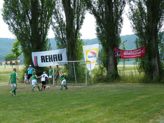 12. Tutti im Angriff - der Ball geht gleich rein.