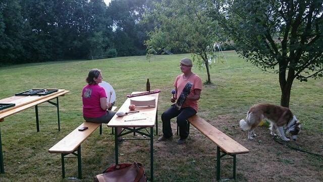 leise Klänge .... vor dem LAgerfeuer ..