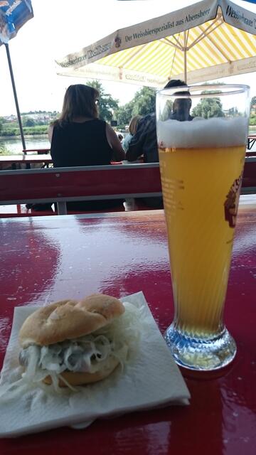 "a Bier und a Brozeit!"