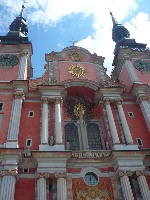 Eine der vielen prächtigen Kirchen