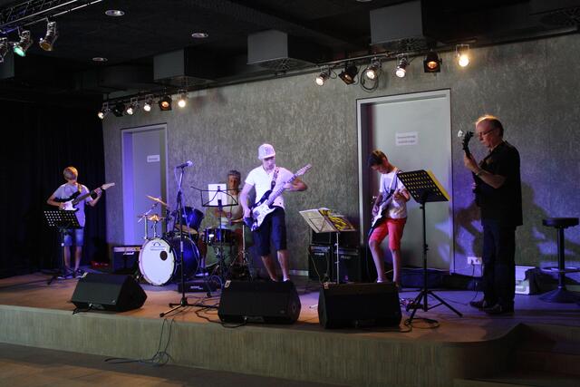 Auftritt im Stereoton.