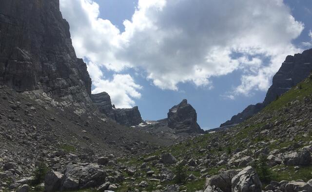 Blick ins Watzmannkar mit Frau und seinen Kindern