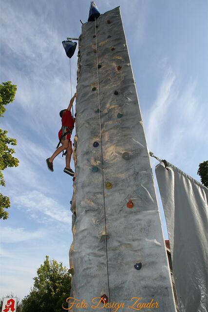 hoch hinaus ging es am Kletterturm