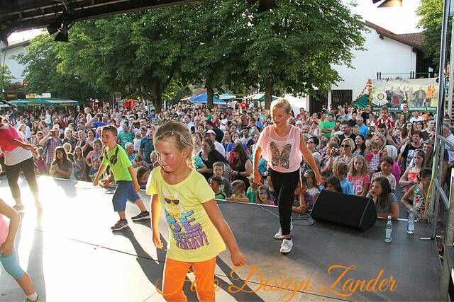 Mini Streethoppers vo großem Publikum