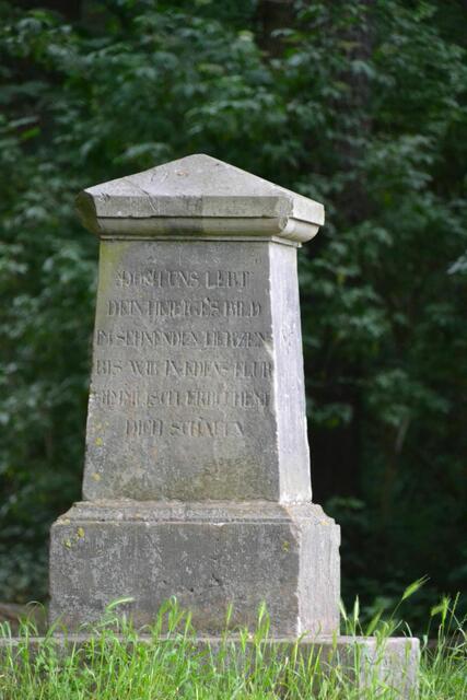 Gedenkstein Cecilie von Issendorf im Hinüberschen Garten (Foto: Katja Woidtke)