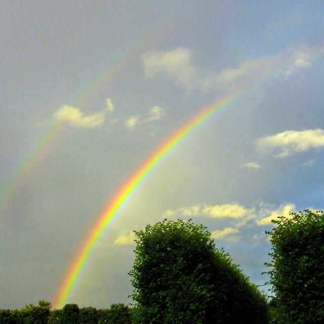 Tröstlich? Nur bei schlechtem Wetter gibt es so einen tollen Regenbogen.