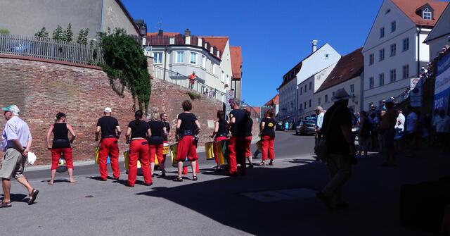 Auch wenn es noch dauert. Sie trommeln schon mal