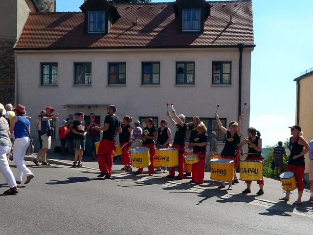 Und sie trommeln immer noch