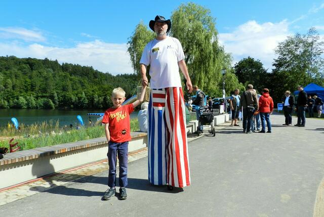 Unser Enkel mit einen Riesen.