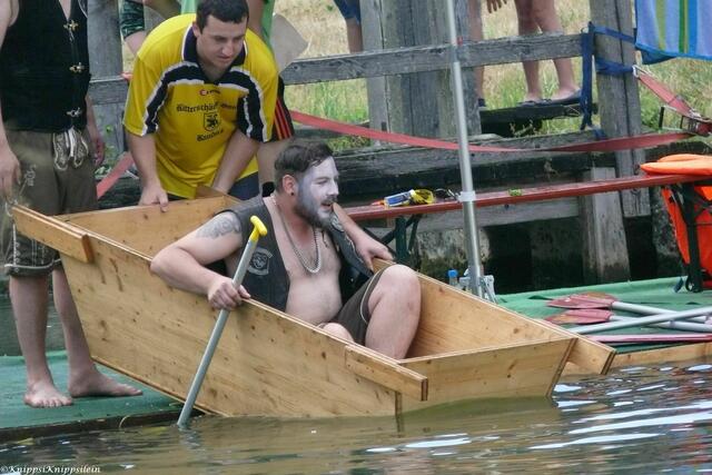 Urige Gestalten waren beim Sautrogrennen mit am Start.