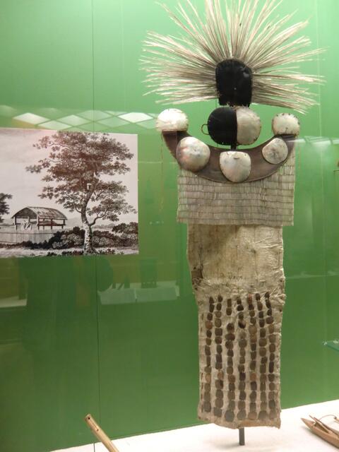 Ein Prachtkleid für einen Ausserirdischen aus Palau