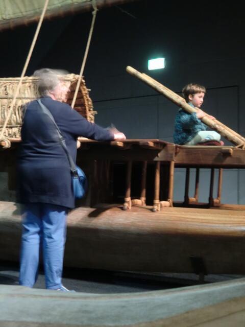 Geistreisen erwünscht - Betreten erlaubt - Anfassen verboten.