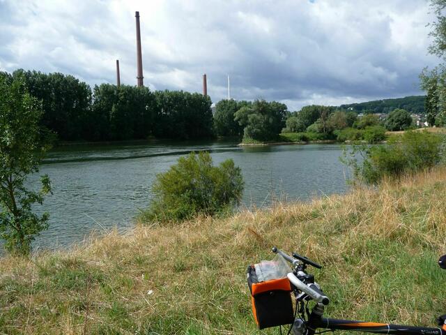 Blick zur Mündung des Main-Donau-Kanals in die Donau