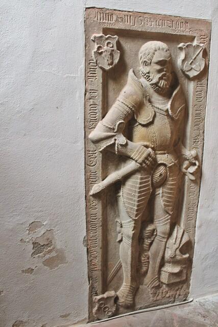 Grabstein eines Hofbeamten.