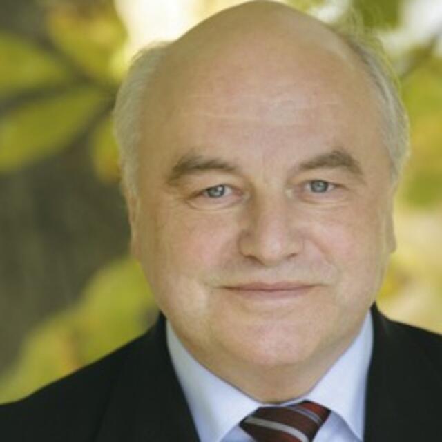 Krumfuß, Klaus MDL kümmert sich zur EU-Strafabwehr wann um die besseren Kombi-Kanu Fischpässe beim EU-WRRL-Flüssebarriereabbau? : http://www.fuerstenberger-seenland.de/fuerstenberg-paddeln.html _  http://www.umweltbundesamt.de/sites/default/files/medien/461/publikationen/4198.pdf  _ http://www.bund.net/publikationen/bundletter/12015/15_jahre_wasserrahmenrichtline_alle_gewaesser_im_guten_zustand/ _ 
http://www.wanderfische.de/Hindernisse/Weser/Aller/Oker/Abschlussbericht%20Funktionskontrolle_Rueningen.pdf | Foto: Landtag Niedersachsen_MDL CDU