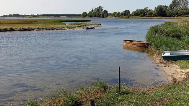 Brandenhusen liegt am Faulen See, der zusammen mit dem Rustwerder schon in DDR-Zeiten zu einem Naturschutzgebiet erklärt wurde. Foto: Helmut Kuzina