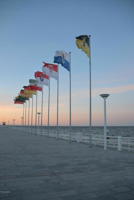 Abendstimmung an der Strandpromenade von Travemünde (Foto: Katja Woidtke)