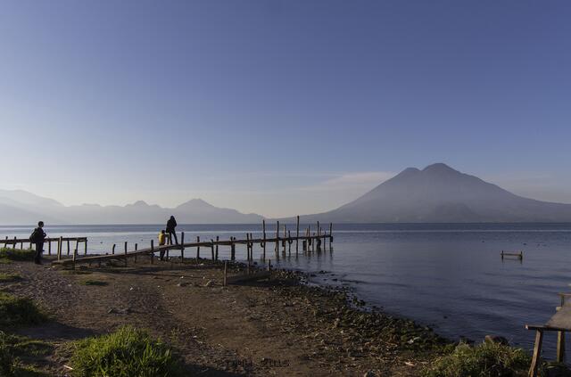 Frühmorgens am Lago de Atitlán