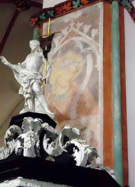 Christus auf der Kanzel und dahinter ein Jakobus-Fresko