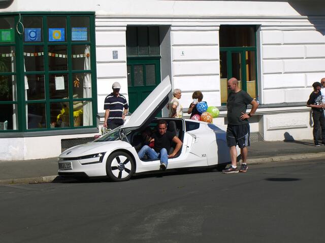 Benzin, nein, Elektrogespräch.
