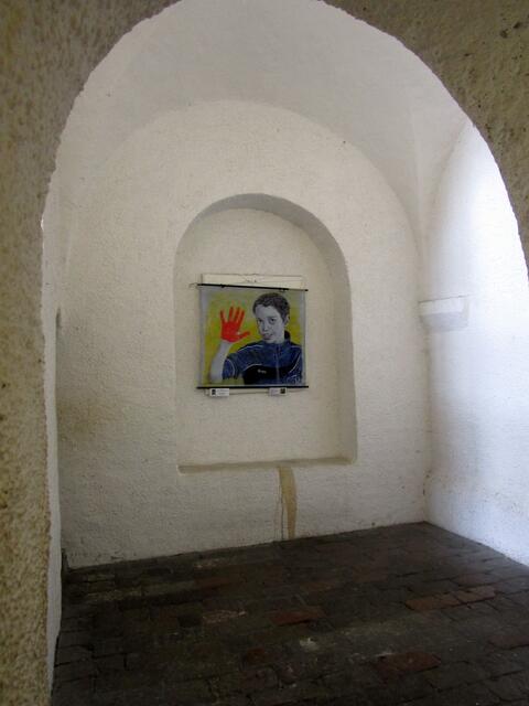 Tomé s Kinderporträtmuseum : Marel mit roter Hand im Perlachturm
