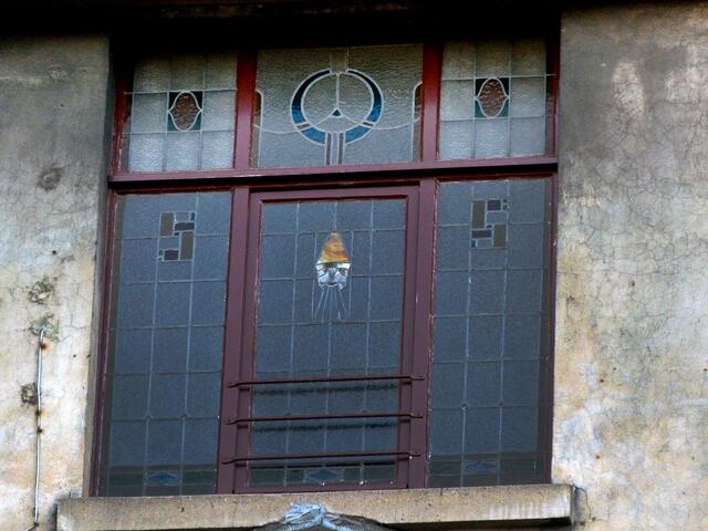 Jugendstil, Fensterscheiben aus der Gründerzeit erhalten (Hannover-Linden)